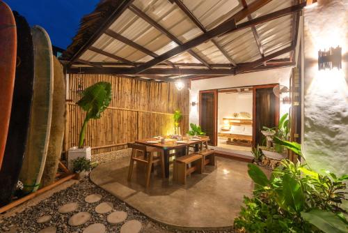 soffta surf ranch hostel