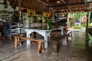 soffta surf ranch hostel