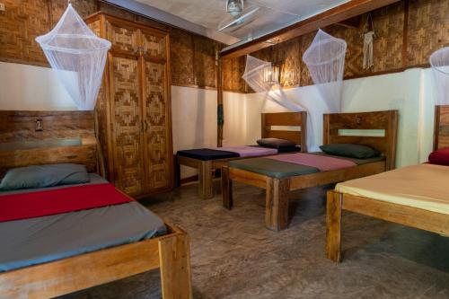 soffta surf ranch hostel