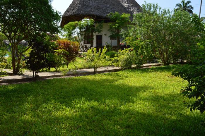 coast sun gardens cottage