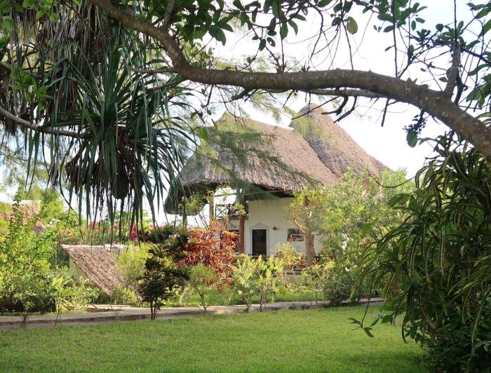 coast sun gardens cottage