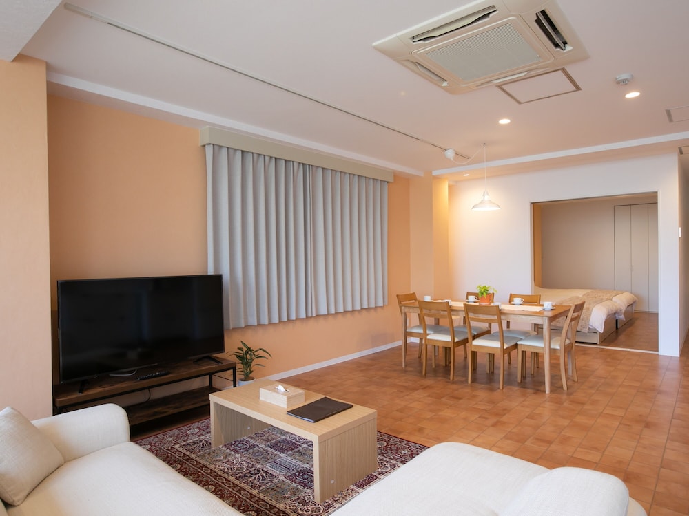 big room guest house