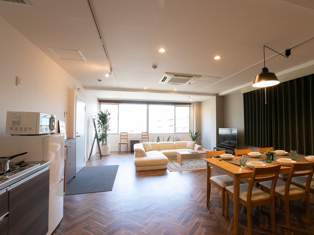 big room guest house