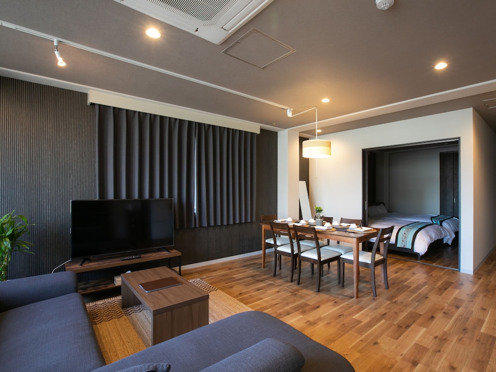 big room guest house
