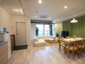 big room guest house