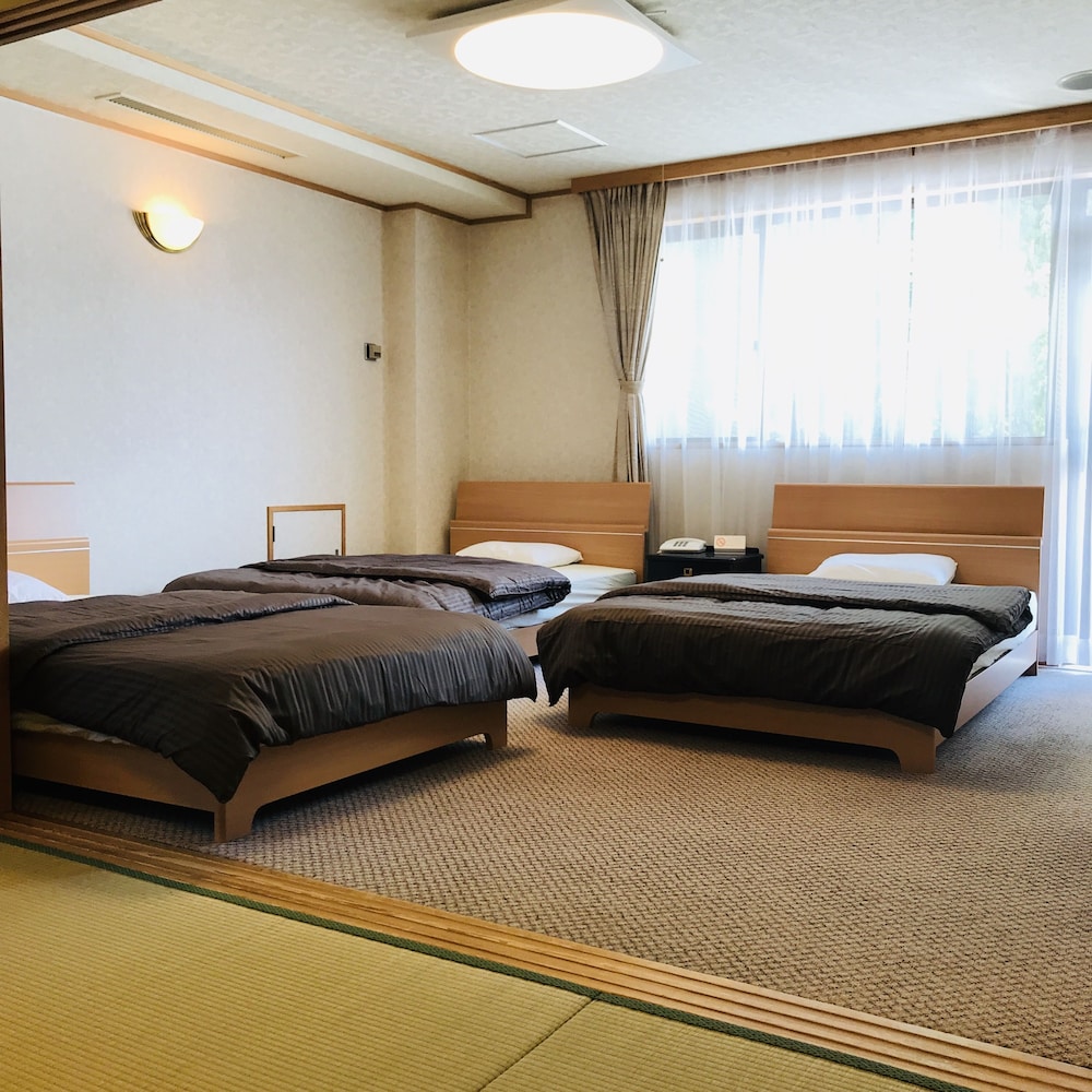 lake side nikko hotel