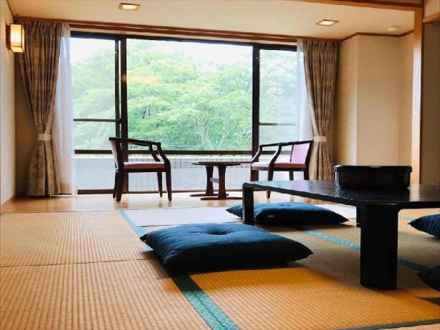 lake side nikko hotel