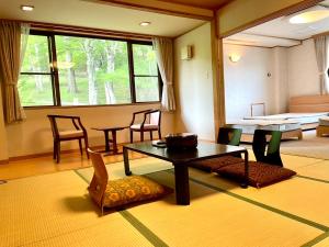 lake side nikko hotel