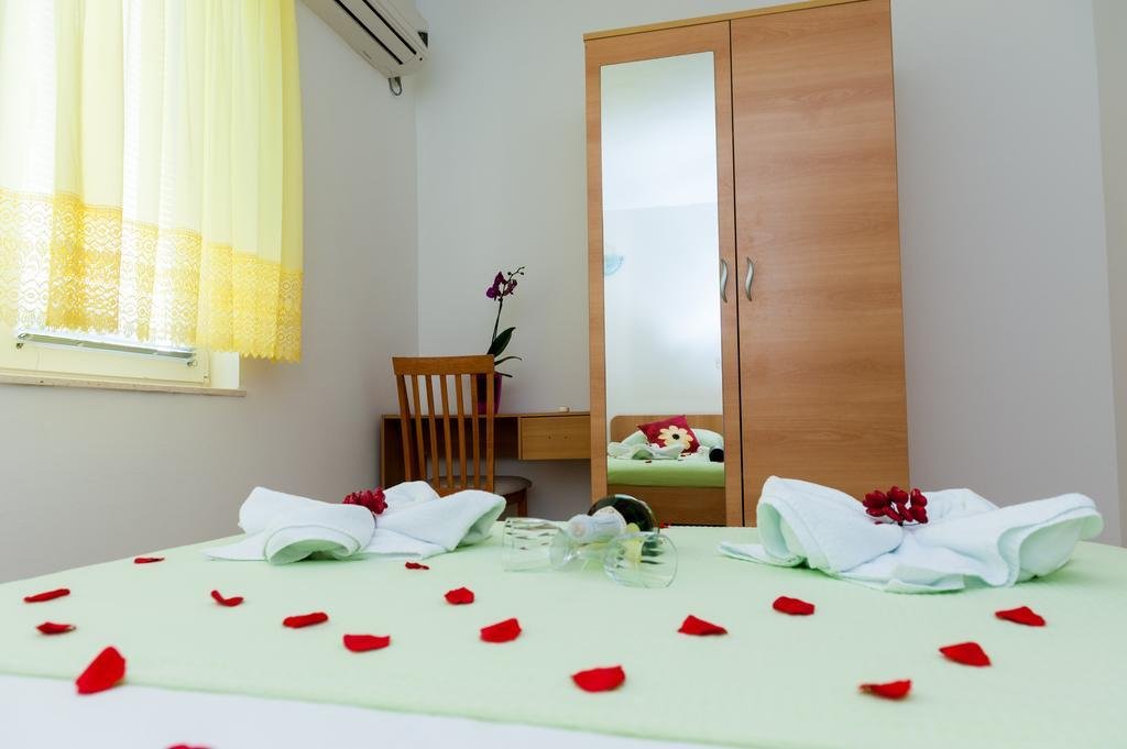 apartments tiho and jelena