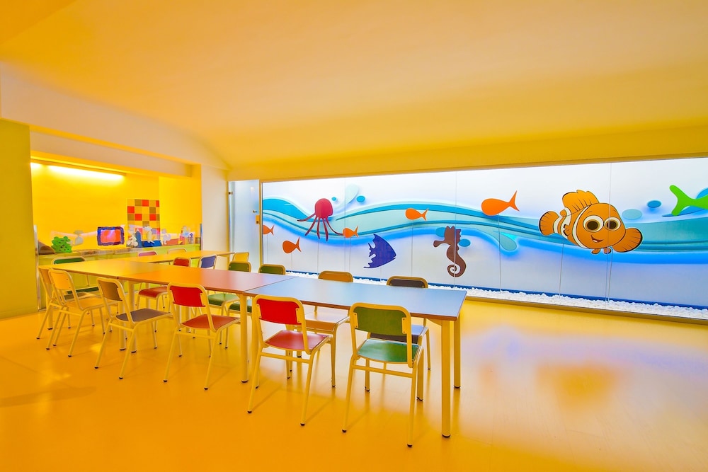 aqua hotel promenade and spa