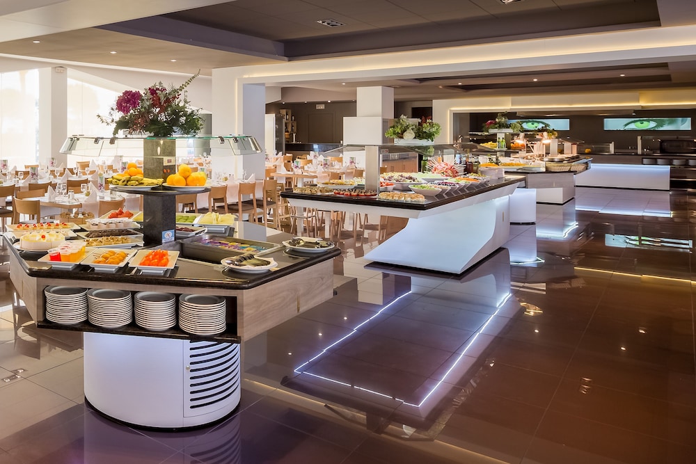 aqua hotel promenade and spa