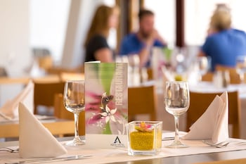 aqua hotel promenade and spa