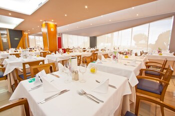 aqua hotel promenade and spa