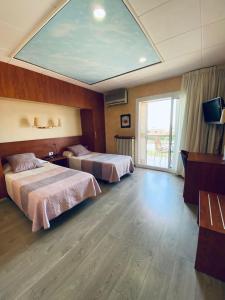 Checkin Trave,Girona>>Figueres,3 star