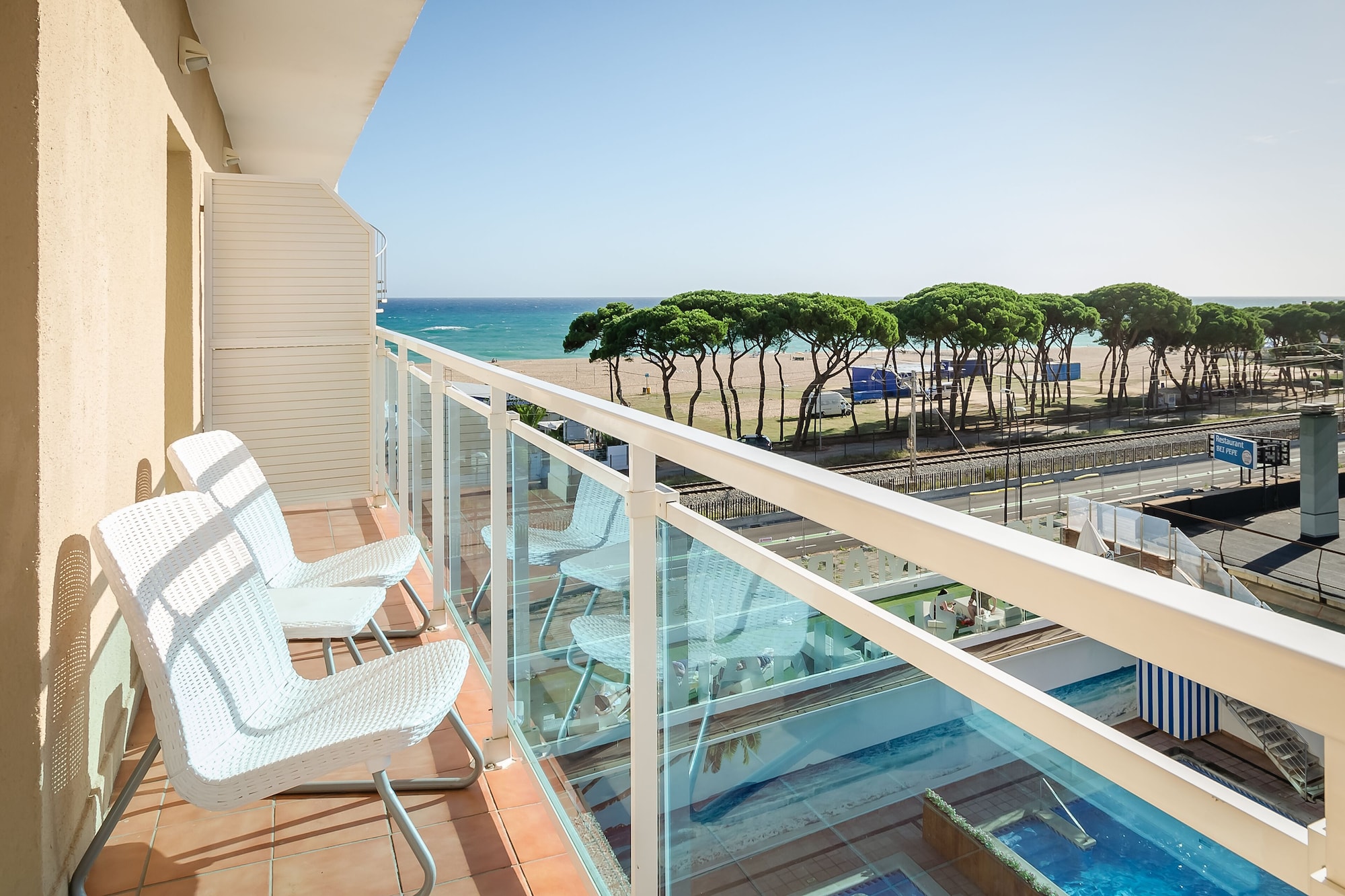 Alegria Maripins,Costa Brava>>Barcelona,4 star