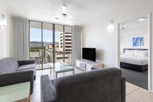 park regis city quays