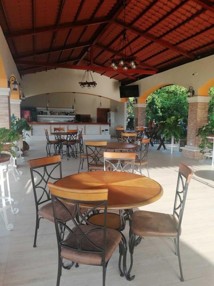 hotel la estancia