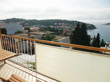 hvar