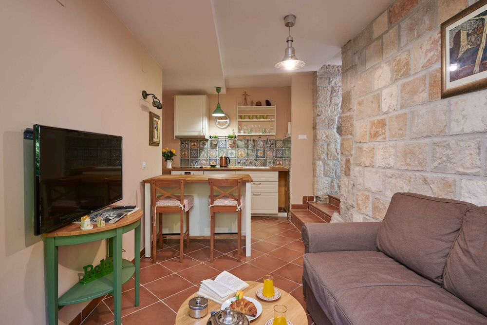 apartment borna