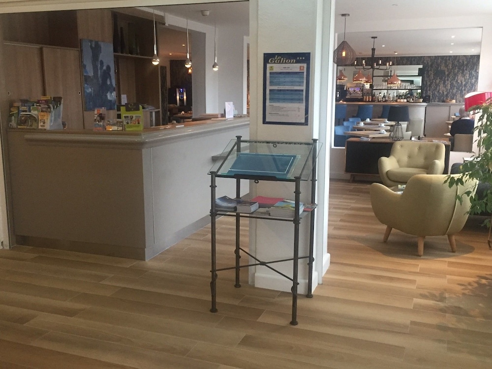 logis hotel et restaurant le galion canet plage