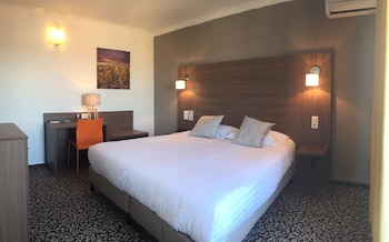 logis hotel et restaurant le galion canet plage