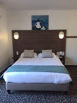 logis hotel et restaurant le galion canet plage