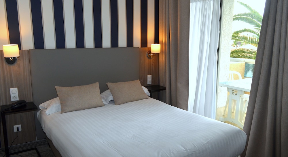 logis hotel et restaurant le galion canet plage