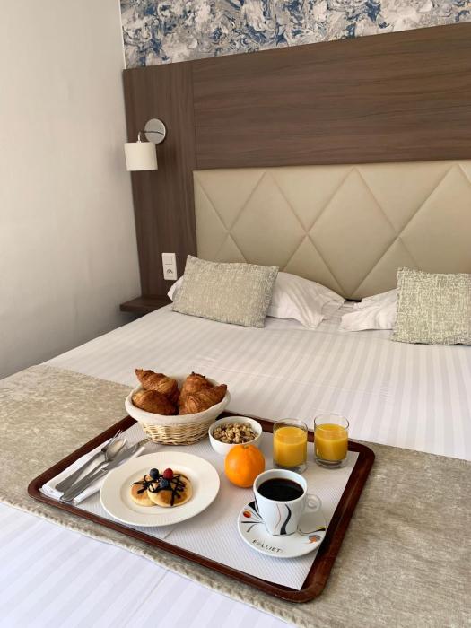 logis hotel et restaurant le galion canet plage