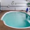comfort inn and suites north greenfield