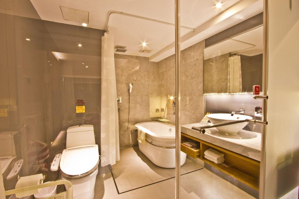 w5 best hotel