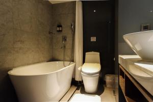 w5 best hotel