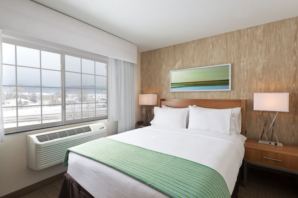 holiday inn express and suites fraser by ihg