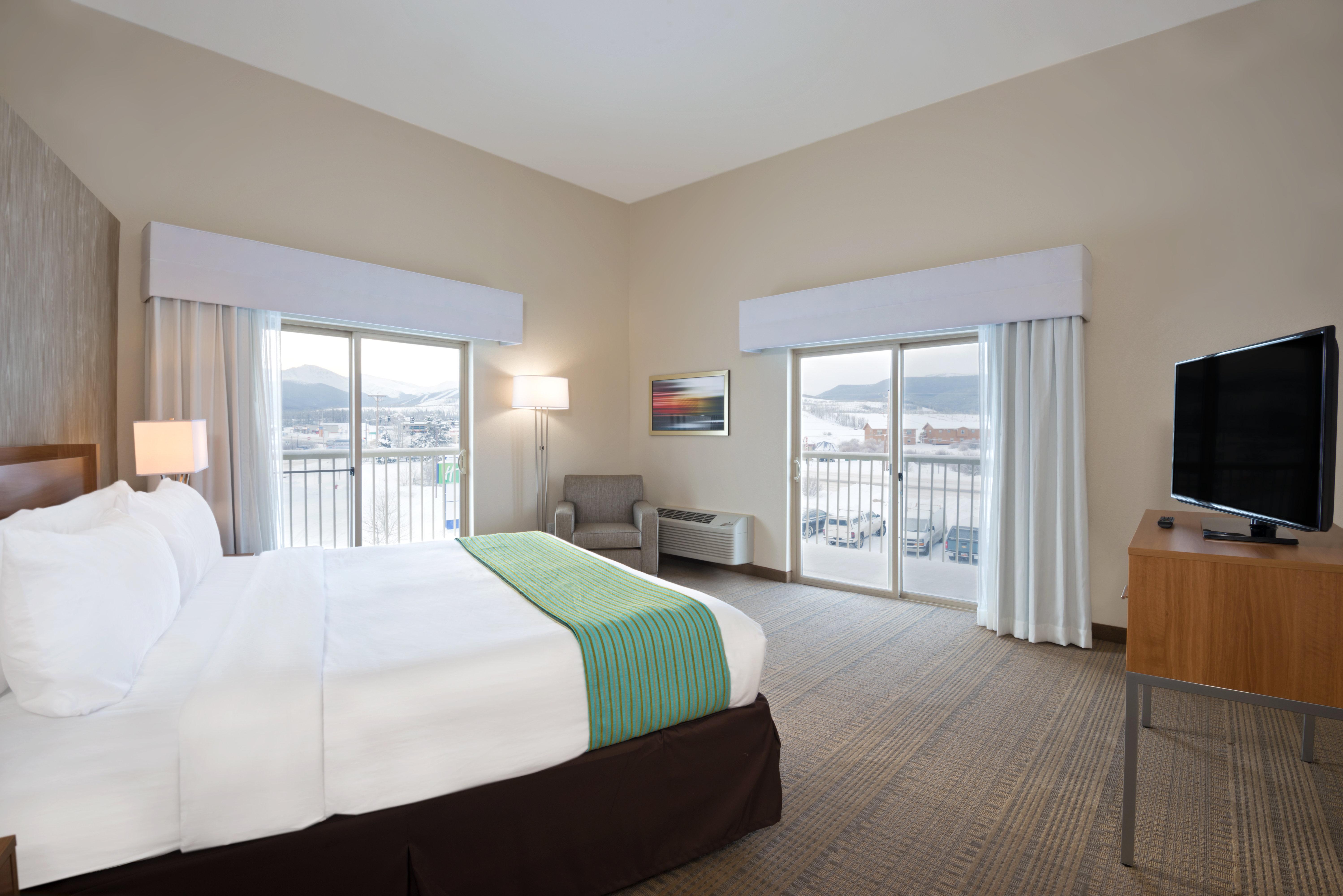 holiday inn express and suites fraser by ihg