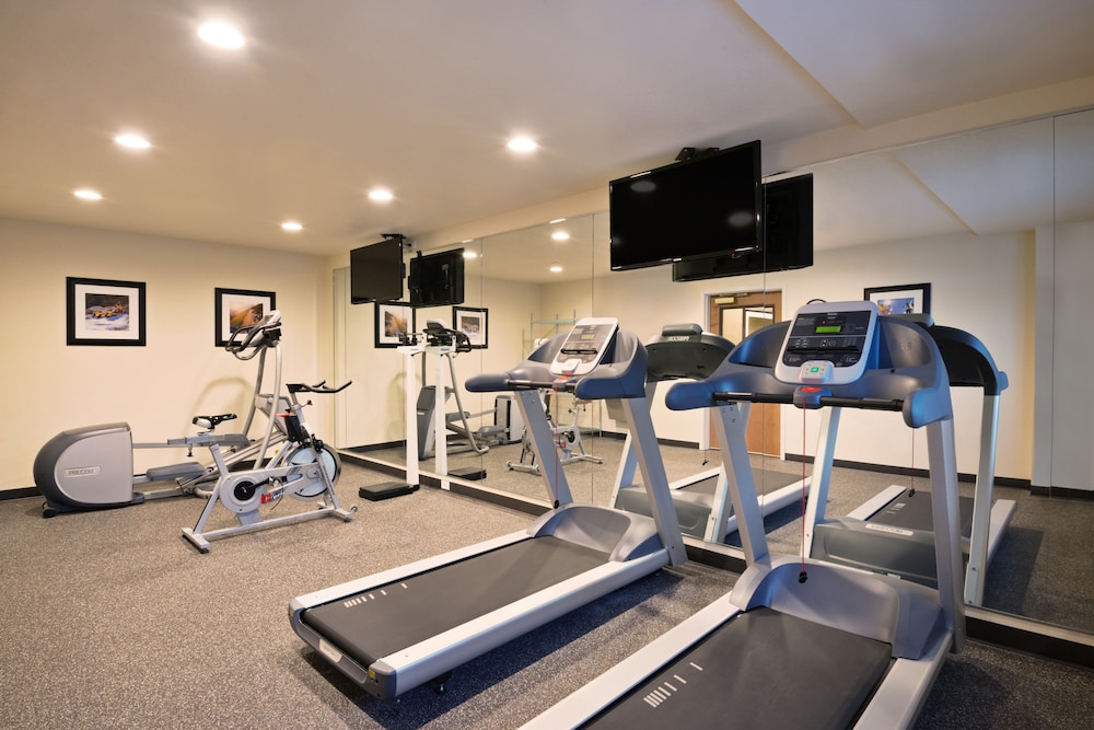 holiday inn express and suites fraser by ihg