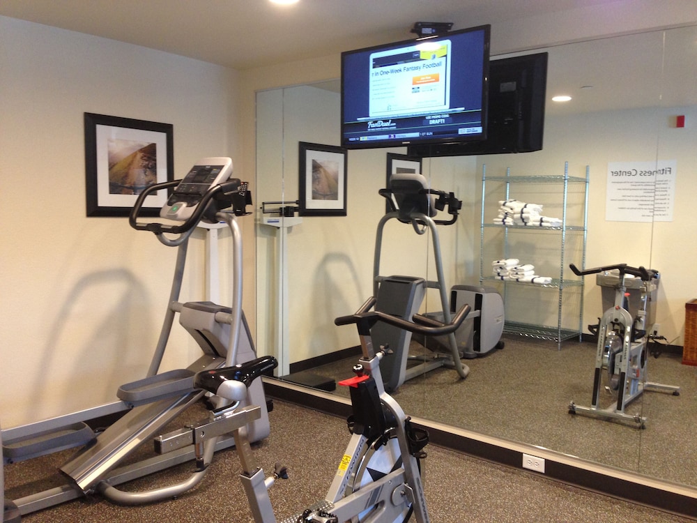 holiday inn express and suites fraser by ihg