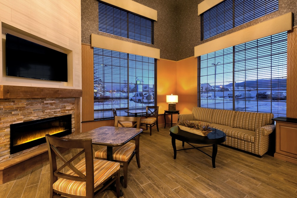 holiday inn express and suites fraser by ihg
