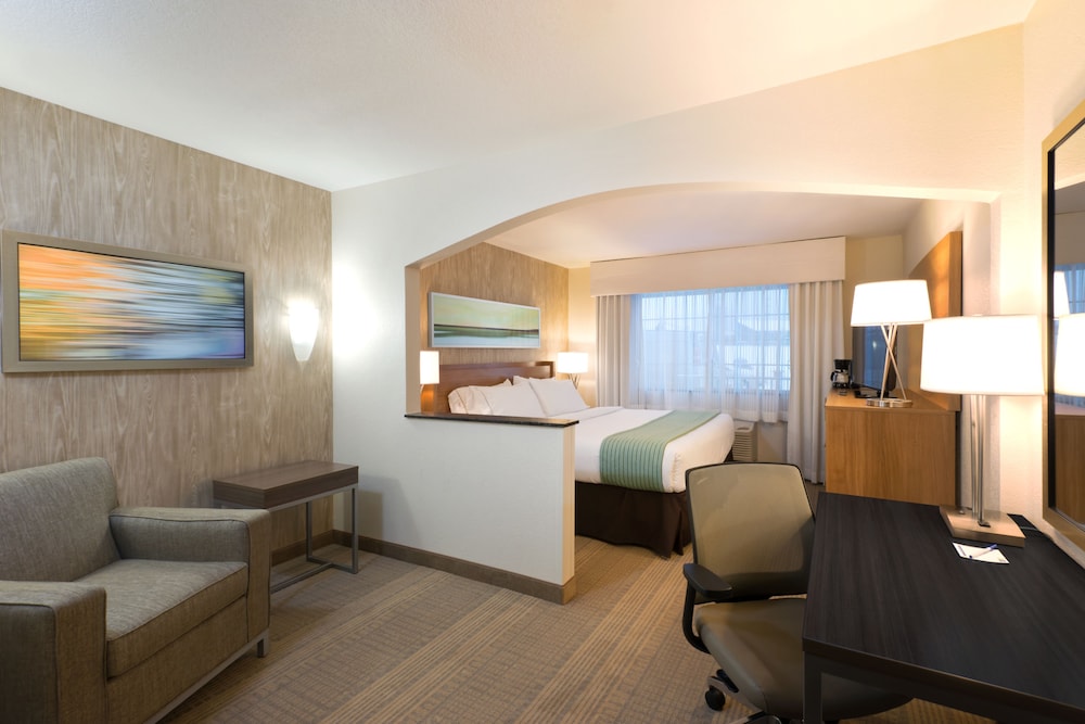 holiday inn express and suites fraser by ihg