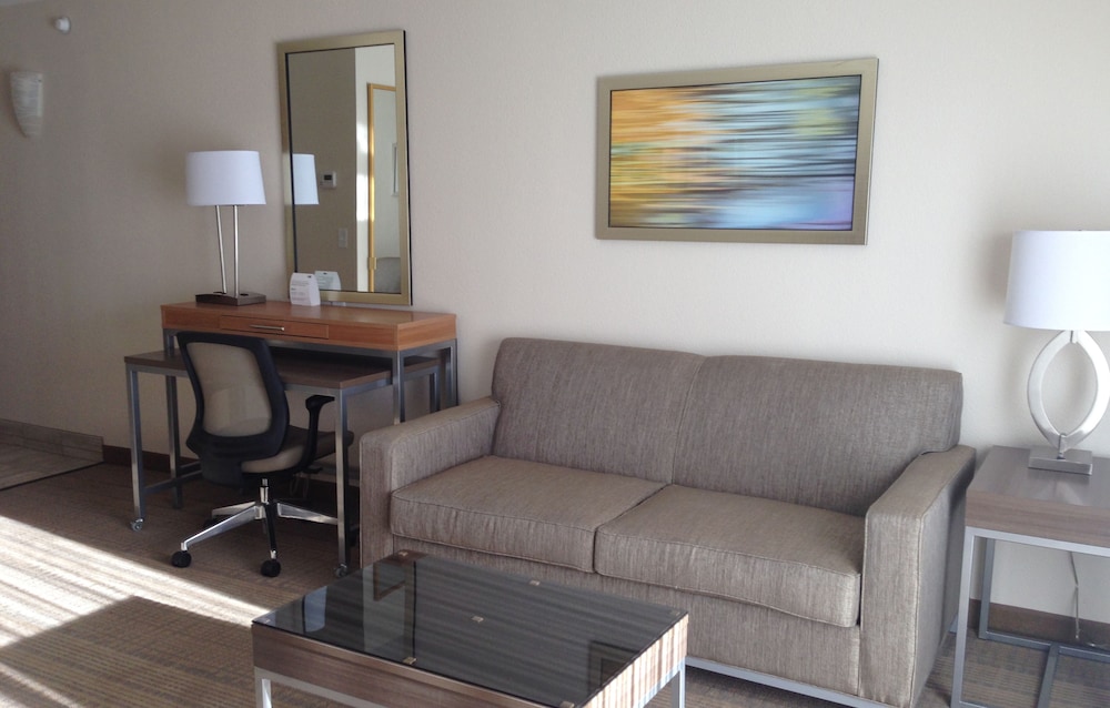 holiday inn express and suites fraser by ihg