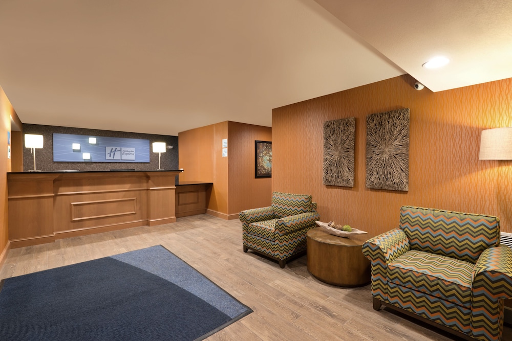holiday inn express and suites fraser by ihg