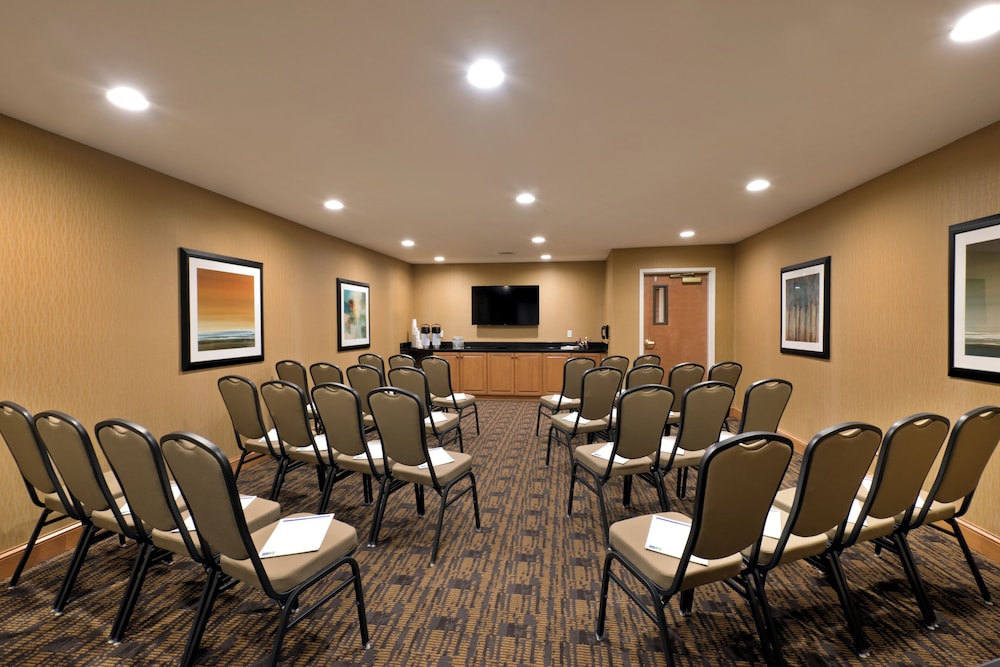 holiday inn express and suites fraser by ihg
