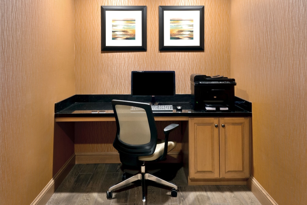 holiday inn express and suites fraser by ihg