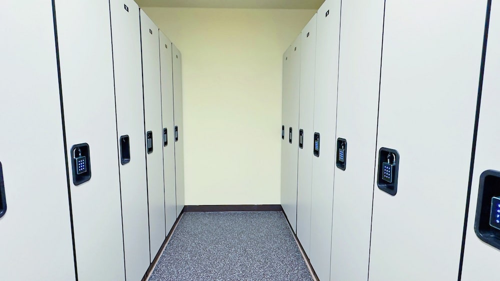 holiday inn express and suites fraser by ihg