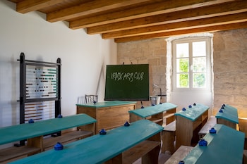 vrnik arts club