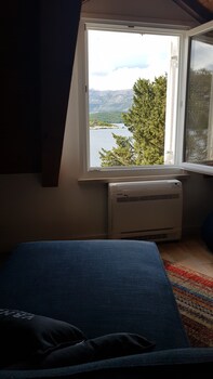 vrnik arts club