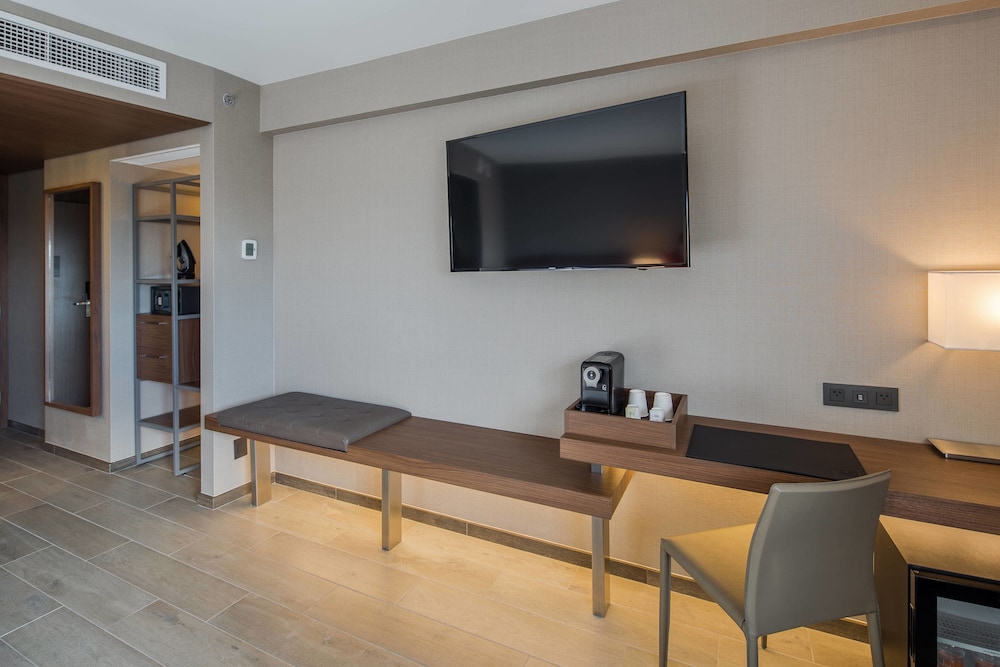 ac hotel by marriott guadalajara expo