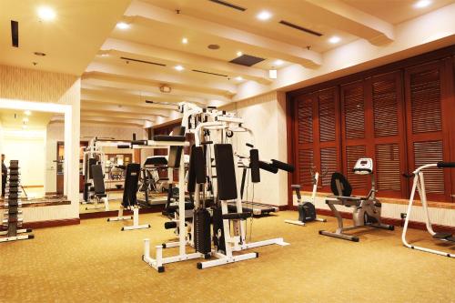 wei yat grand hotel