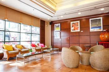 wei yat grand hotel