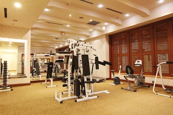 wei yat grand hotel