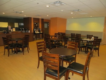 New Lodge,Winnipeg>>Headingley,2 star