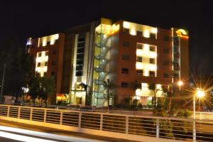 hostalia hotel expo and business class